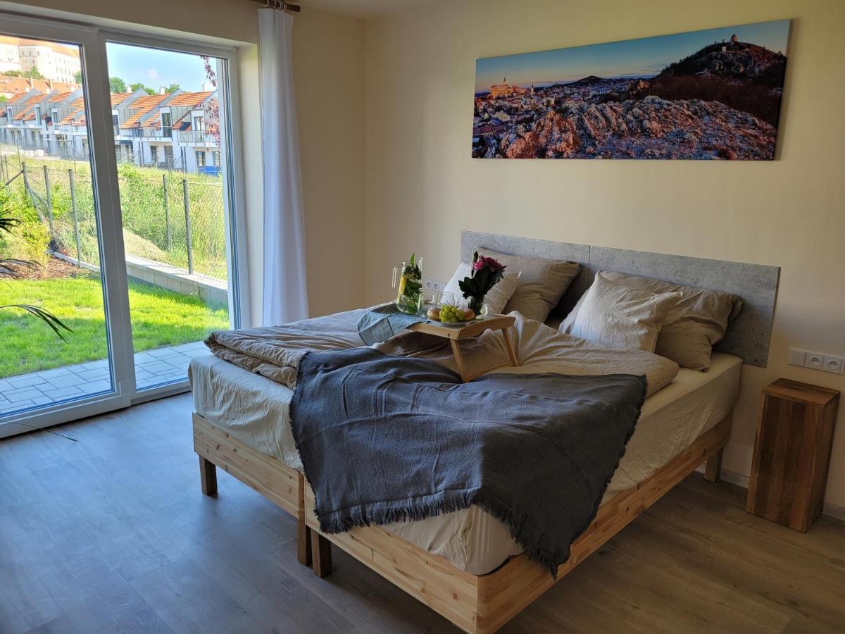 Zamek Na Dlani Mikulov Apartment Exterior photo